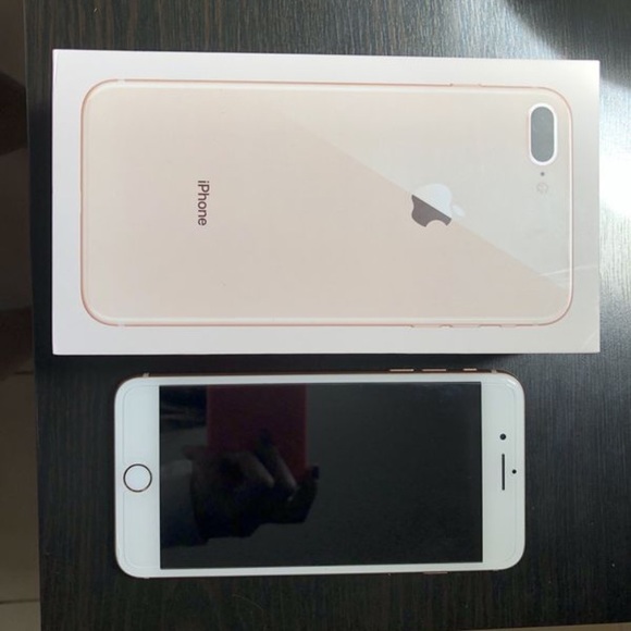 iPhone 8+ unlocked brand new - Picture 1 of 3